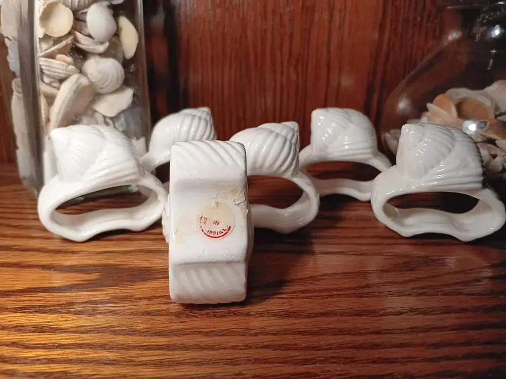 VTG White Ceramic Seashell Napkin Ring Set of 6 Coastal Beachy Decor 2 x 2.5